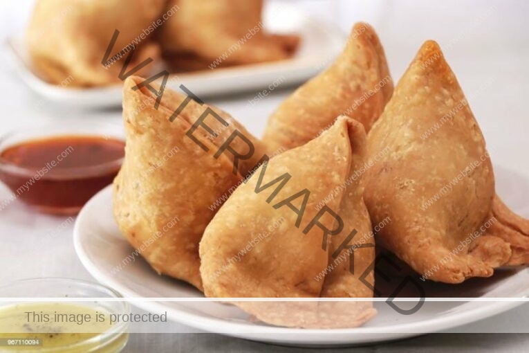 FRESH-HM-POTATO-SAMOSA.jpg